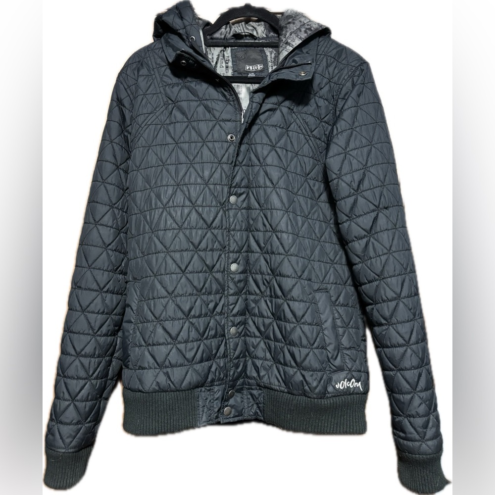 Volcom ChaChing Hooded Puffer Jacket with Zip and Button Closure Size XL PTP 22